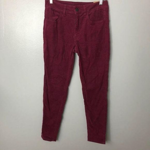 AEO Burgundy Hi Rise Jeggings Corduroys 6 Short‎